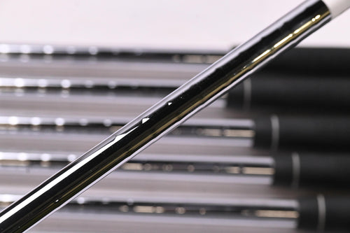 Ping G5 Irons / 4-PW+SW / Black Dot / Regular Flex Ping AWT Shafts