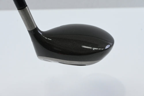 Titleist 975 D Driver / 10.5 Degree / Stiff Flex Grafalloy ProLite Shaft