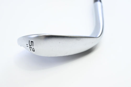 Cleveland CBX Zipcore Gap Wedge / 52 Degree / Wedge Flex Dynamic Gold Spinner