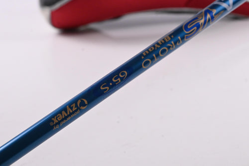 Titleist 907 D2 Driver / 10.5 Degree / Stiff Flex Aldila VS Proto Blue 65 Shaft