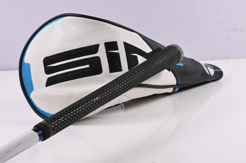Taylormade SIM2 Max Driver / 10.5 Degree / Regular Flex Ventus Blue 5 Shaft