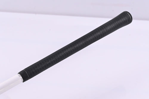 Taylormade R9 Driver / 10.5 Degree / Regular Flex Fujikura Motore 65 Shaft
