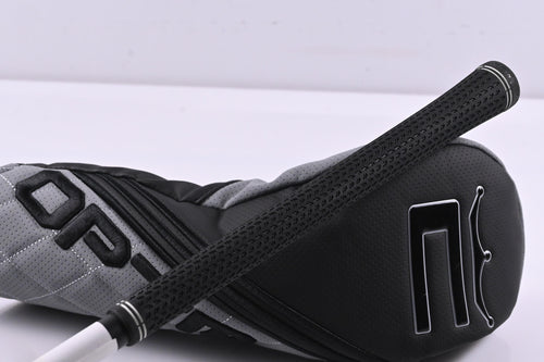 Cobra OPTM MAX-D Driver / 10.5 Degree / Regular Flex Vanquish 4 Shaft