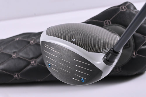 Taylormade SIM Driver / 10.5 Degree / Stiff Flex Fujikura Speeder661 Evolution