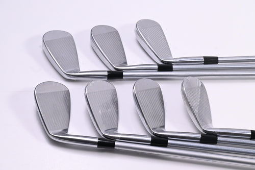 Mizuno Pro 243 Irons / 5-PW+GW / Stiff Flex Project X LS 120 Shafts
