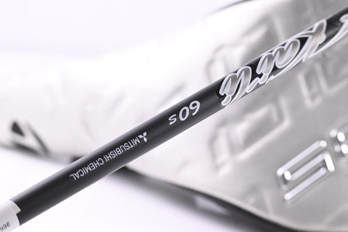 Taylormade Qi35 LS Driver / 9 Degree / Stiff Flex Kai'li Dark Waves White 60