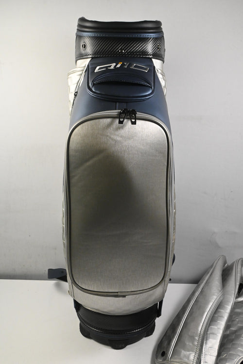 Taylormade QI10 Tour Bag / 6-Way Divider / Silver & Navy