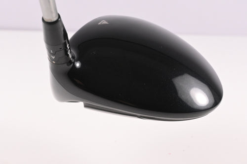 Titleist 915 D2 Driver / 9.5 Degree / Stiff Flex Diamana D+ 70 Shaft