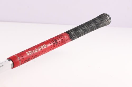 Titleist 915 D2 Driver / 9.5 Degree / Stiff Flex Diamana D+ 70 Shaft