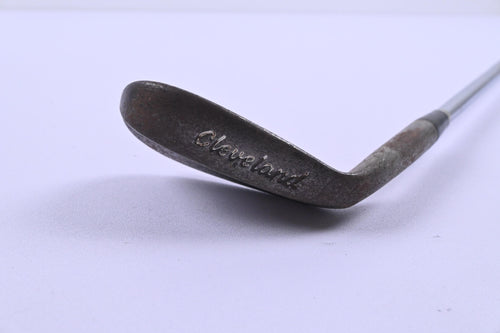 Cleveland 588 Tour Action Gap Wedge / 53 Degree / Wedge Flex Dynamic Gold Shaft