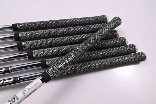 Callaway Rogue ST Pro Irons / 4-PW / Regular Flex Rifle Tour Flighted 105 Shafts