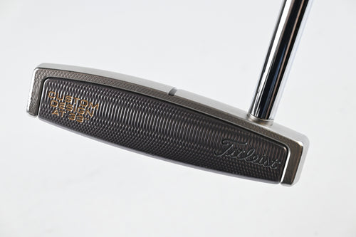 Scotty Cameron Cameron & Crown Futura 5MB Putter / 33 Inch