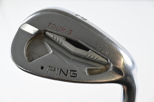 Ping Tour-S Gap Wedge / Black Dot / 52 Degree / Stiff Flex Dynamic Gold S300