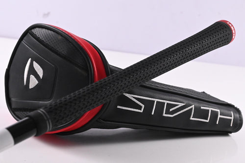 Taylormade Stealth #3HL Wood / 16.5 Degree / Regular Flex Fujikura Ventus Red 5