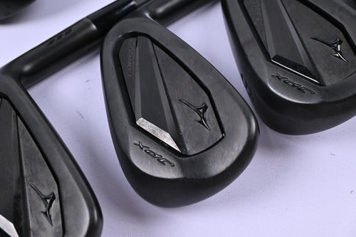 Mizuno JPX 925 Forged Irons / 4-PW / Regular Flex Dynamic Gold Mid 100 Shafts
