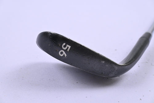 Cleveland 588 Precision Forged Sand Wedge / 56 Degree / Wedge Flex Dynamic Gold