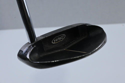 Yes! C-Groove Victoria II Putter / 34 Inch