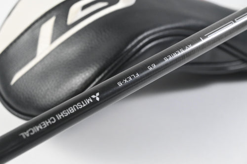 Titleist GT2 Driver / 8 Degree / Stiff Flex Tensei AV White 65 Shaft