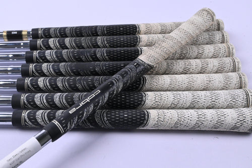 Cobra AMP Cell Pro Irons / 4-PW+GW / Stiff Flex Dynamic Gold Shafts