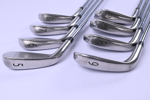 Titleist 718 AP1 Irons / 5-PW+GW+SW / Regular Flex AMT Red R300 Shafts