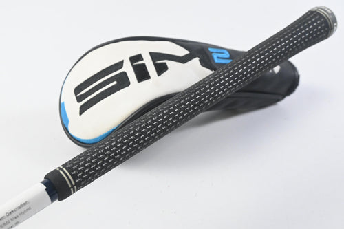 Taylormade SIM2 Max #4 Hybrid / 21 Degree / Regular Flex Fujikura Ventus Blue 6