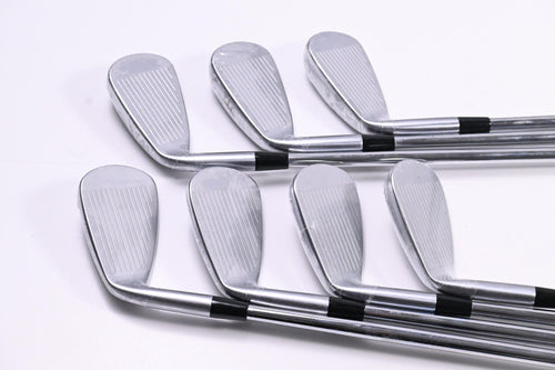 Mizuno JPX 925 Hot Metal Irons / 5-PW+GW / Regular Flex Dynamic Gold 105 R300