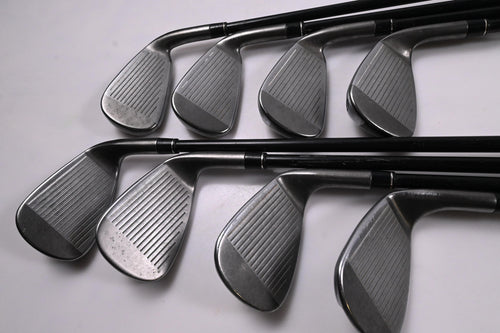 Left Hand Taylormade Speedblade Irons / 5-PW+GW+SW / Regular Flex Velox T 65