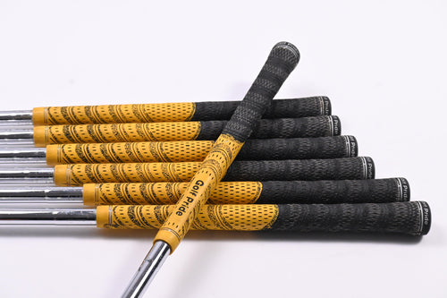 Titleist 712 CB/MB Combo Irons / 4-PW / Stiff Flex Dynamic Gold S300 Shafts