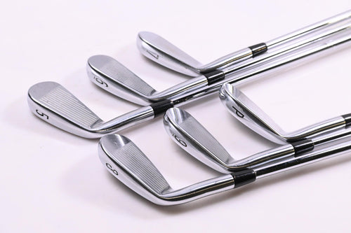 Titleist 716 CB Irons / 5-PW / Stiff Flex Dynamic Gold S300 Shafts