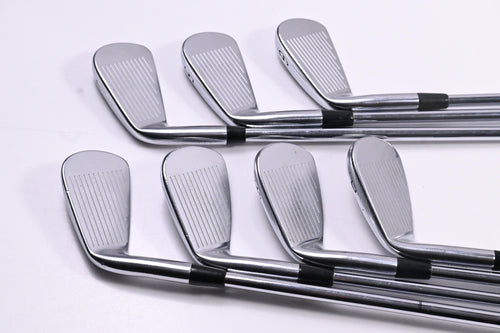 Titleist 716 CB Irons / 4-PW / X-Flex Dynamic Gold X100 Shafts