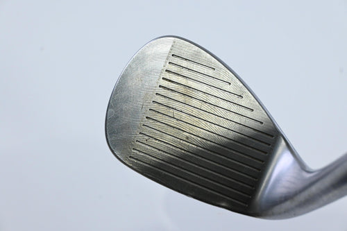 Cleveland 588 RTX 2.0 Gap Wedge / 52 Degree / Wedge Flex Dynamic Gold