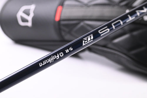 Wilson DYNAPWR 2025 Carbon Driver / 10.5 Degree / Regular Flex Ventus TR Blue 5 Shaft