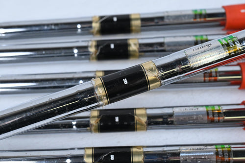 Cobra AMP Irons / 4-PW / Regular Flex Dynalite 90 Shafts