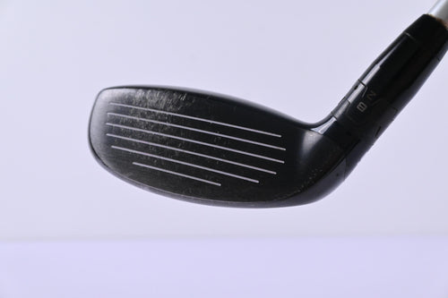 Titleist 915H #2 Hybrid / 18 Degree / Stiff Flex Aldila Rogue 95 MSI Shaft