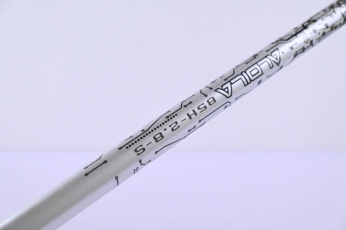 Titleist 915H #2 Hybrid / 18 Degree / Stiff Flex Aldila Rogue 95 MSI Shaft