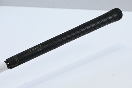 Titleist 909H #3 Hybrid / 19 Degree / Stiff Flex Aldila Voodoo Shaft