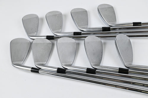 Mizuno JPX 925 Hot Metal Irons / 4-PW+GW+SW / Stiff Flex Modus 3 Tour 105 Shafts