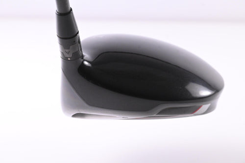 Titleist 913 D3 Driver / 9.5 Degree / Stiff Flex Aldila RIP 60 Shaft