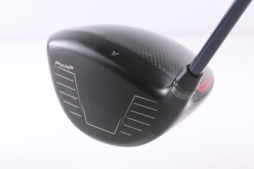 Wilson Dynapower Carbon 2023 Driver / 10.5 Degree / Stiff Flex Ventus Blue 6