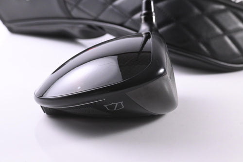 Wilson DYNAPWR 2025 Carbon Driver / 10.5 Degree / X-Flex Denali Black 70 Shaft