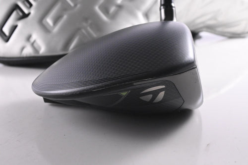 Taylormade Qi35 Driver / 9 Degree / Regular Flex Vanquish 5 Shaft