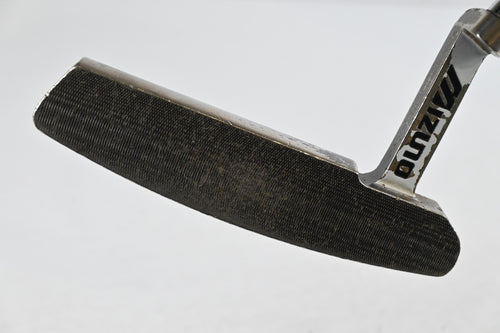 Mizuno Dare To Dream Putter / 32 Inch