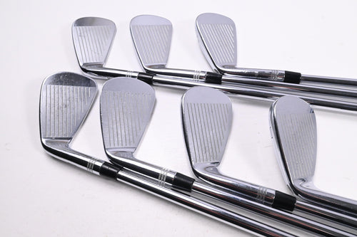 Wilson Staff Model Blade 2024 Irons / 4-PW / Stiff Flex Dynamic Gold 120 S300