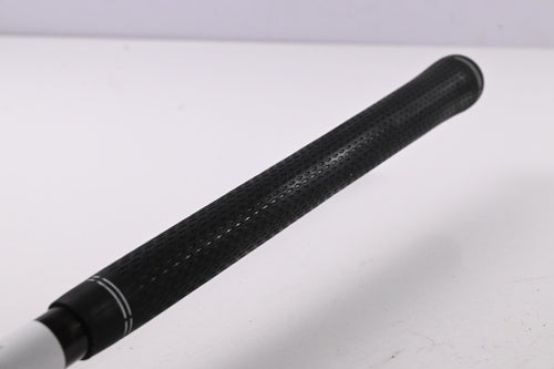 Titleist 915 D3 Driver / 8.5 Degree / Stiff Flex Aldila Rogue Black 70 Shaft