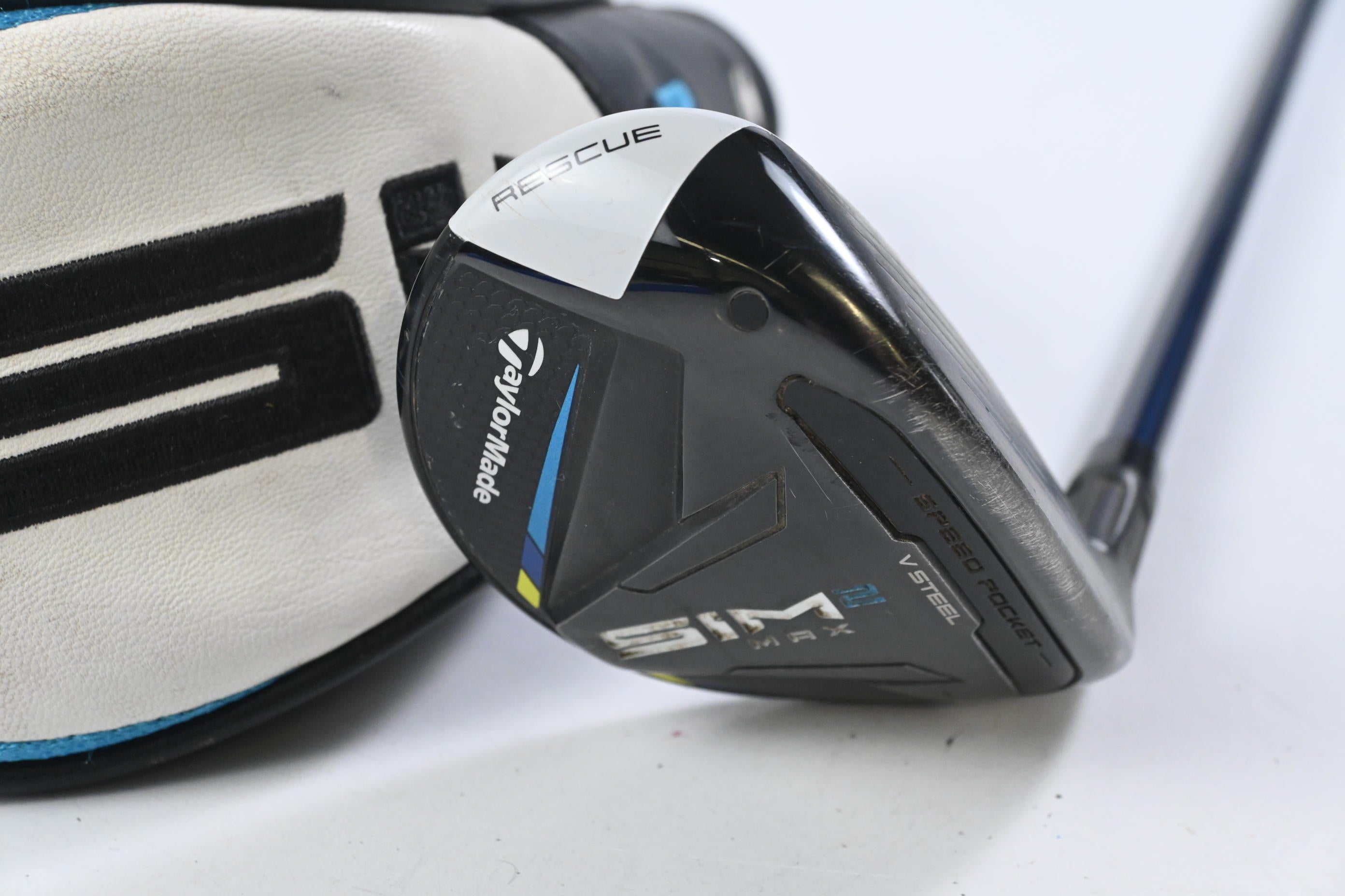 Taylormade SIM2 Max #4 Hybrid / 22 Degree / Regular Flex Fujikura