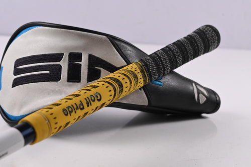 TaylorMade SIM2 Max #4 Hybrid / 22 Degree / Regular Flex Ventus Blue 6 Shaft