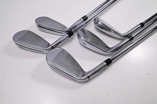Taylormade Qi Irons / 6-PW / Regular Flex Dynamic Gold 95 R300 Shafts