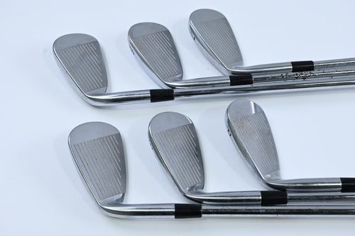 Mizuno JPX 825 Irons / 5-PW / Regular Flex Dynalite Gold XP R300 Shafts