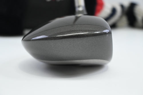 Titleist 975 D Driver / 8.5 Degree / Stiff Flex Grafalloy 35 Shaft