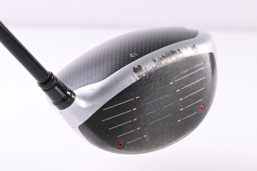 Left hand Taylormade M6 D-Type Driver / 10.5 Degree / Regular Flex Atmos Orange